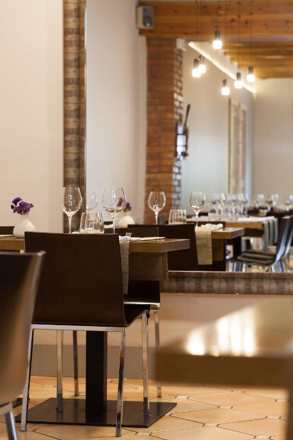 Hostal Restaurant Roma Cubells Экстерьер фото